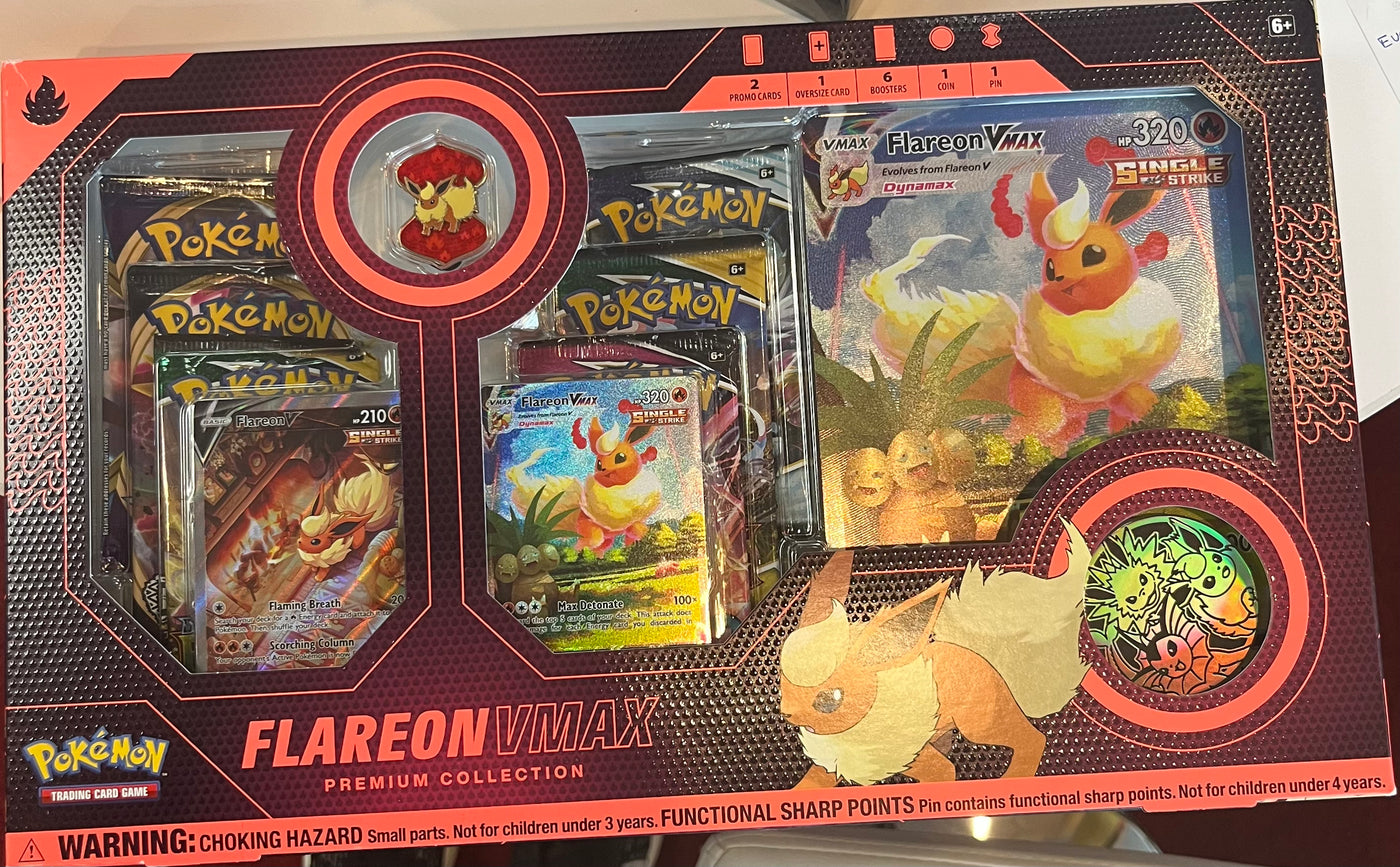 Pokémon Flareon Vmax Premium Collection